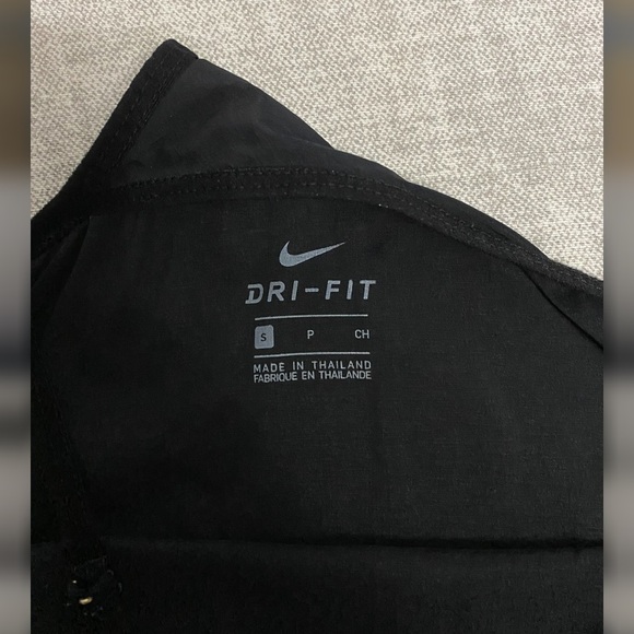 nike Tank top - Picture 3 of 3